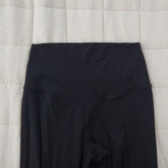Aerie OFFLINE Black Leggings - Picture 3 of 8